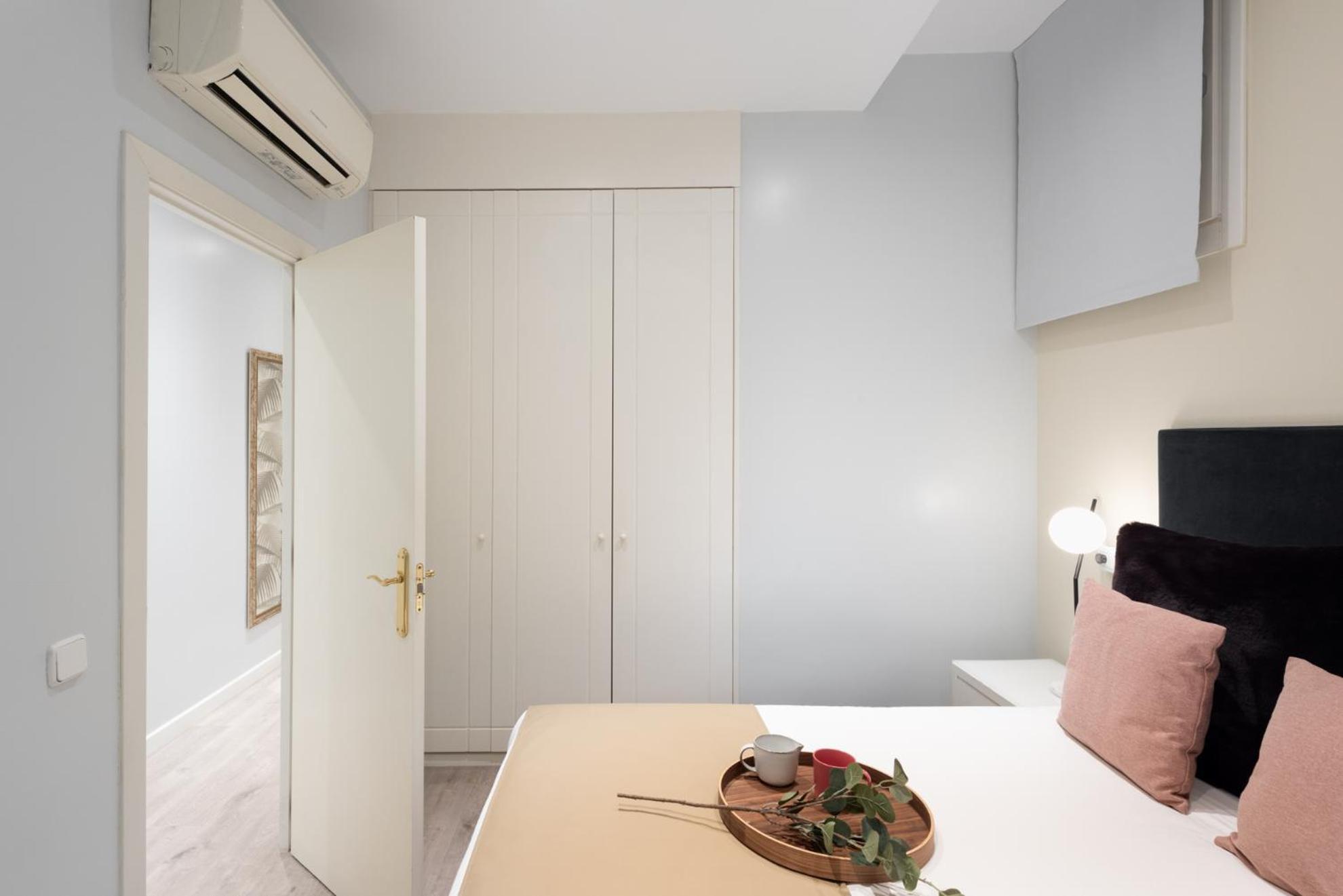 Carretas Apartments มาดริด ภายนอก รูปภาพ