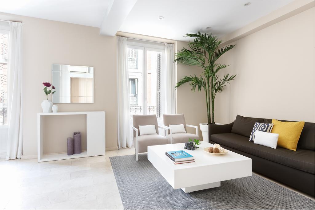 Carretas Apartments มาดริด ภายนอก รูปภาพ